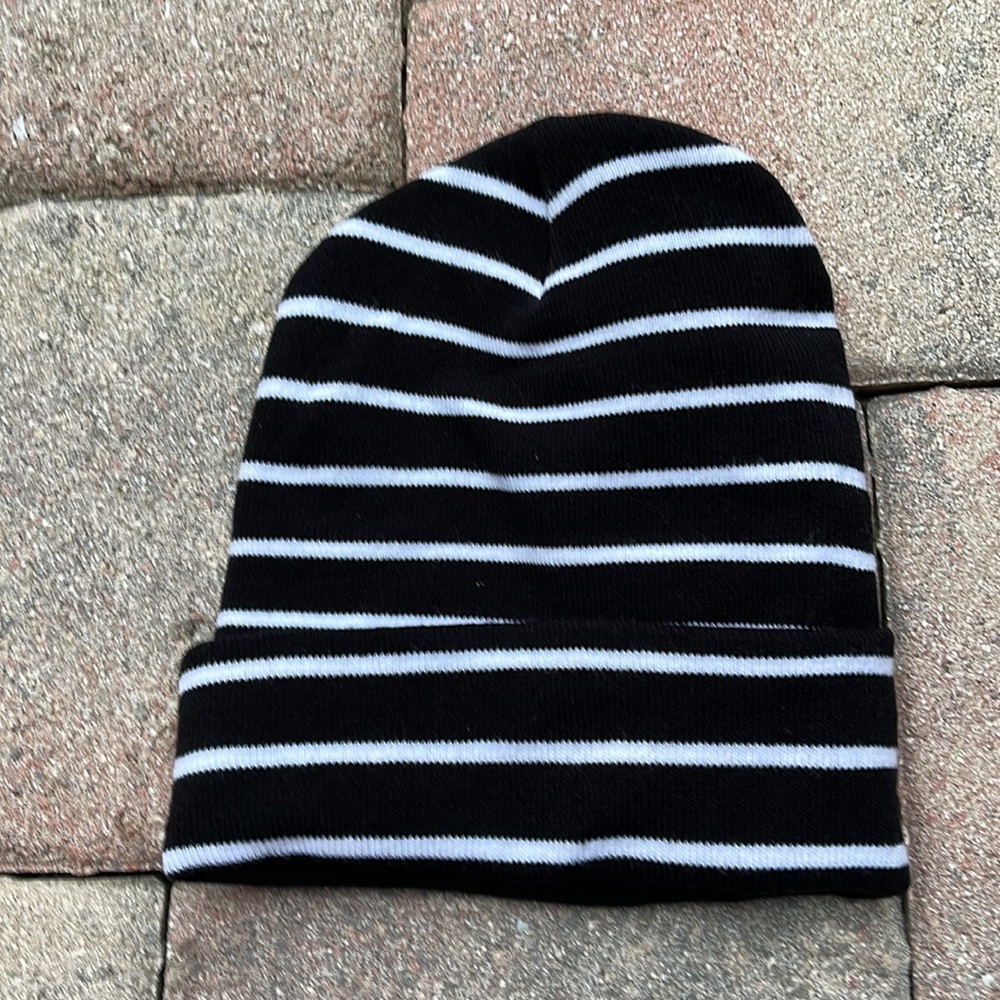 VANS BREAKIN CURFEW KNIT CUFF BEANIE ADULT HAT BLACK WHITE VN0A5GUV2UC WOMENS - Picture 16 of 16